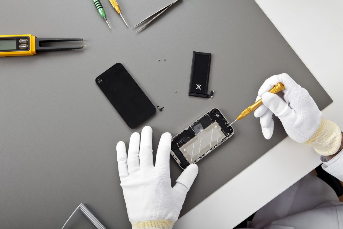 Ką reikėtų žinoti apie iPhone baterijos keitimą?