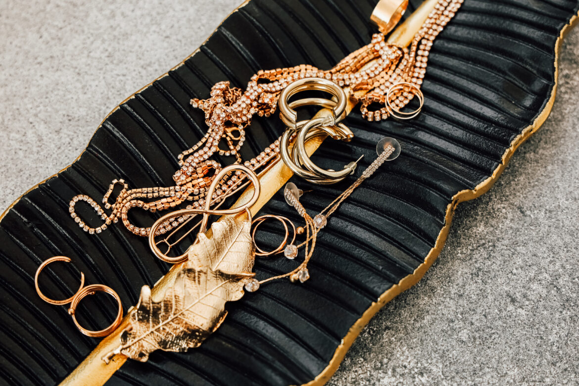 10 aksesuarų iš 1930-ųjų, kurie pakylės jūsų garderobą