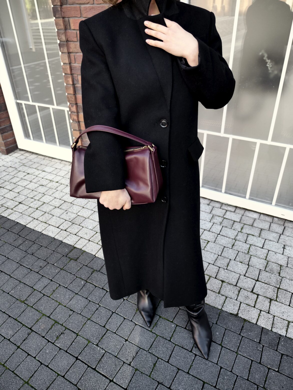 Aritzia „Constant“ palto apžvalga: vilnonis paltas, kuris pagaliau pranoko lūkesčius